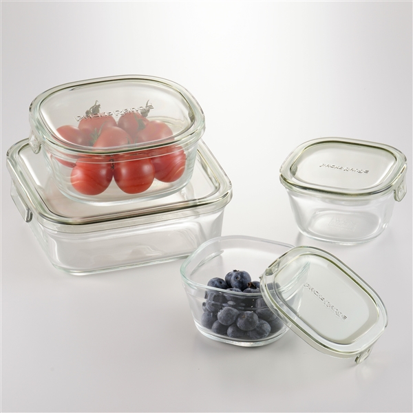 オリーブグリーン