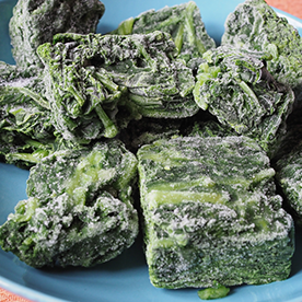 ほうれん草は冷凍で1カ月食べられる！ おいしく保存できる2つの方法