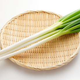 長ネギを上手に使いこなそう! 覚えておきたい選び方や保存方法のコツ